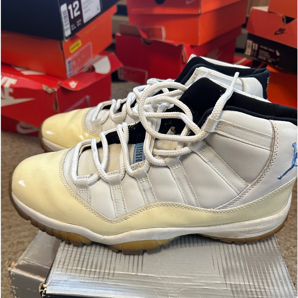 Air Jordan Retro 11 size 11.5 men Columbia